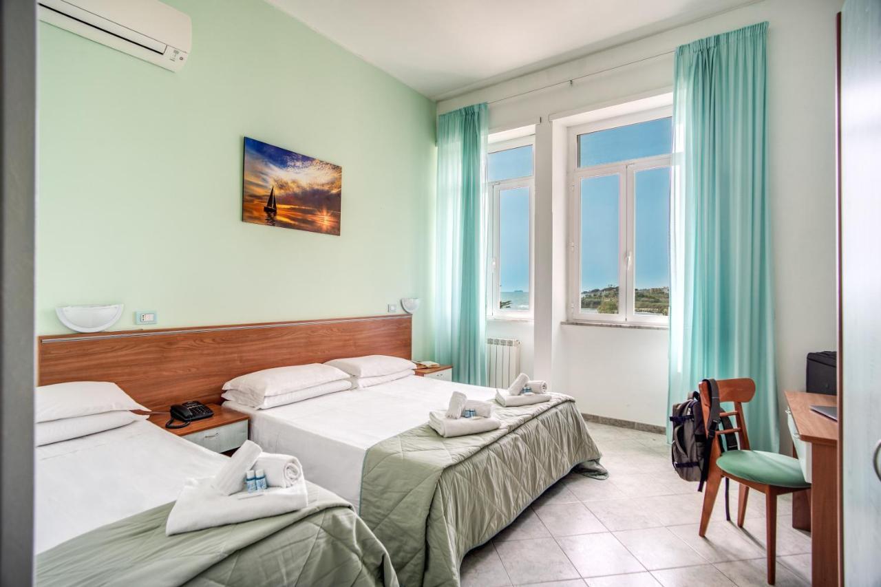 Villa Mg Hotel Santa Marinella Exterior photo