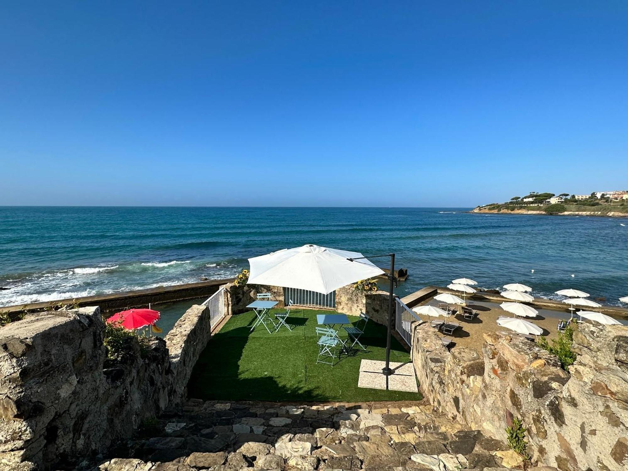 Villa Mg Hotel Santa Marinella Exterior photo