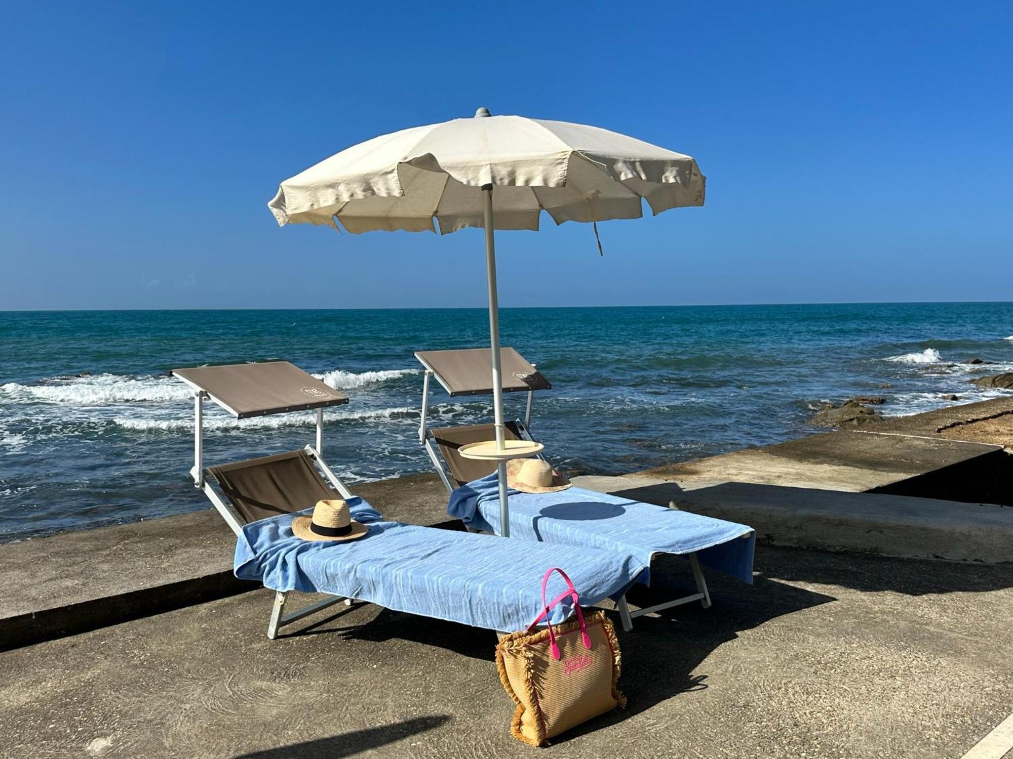 Villa Mg Hotel Santa Marinella Exterior photo